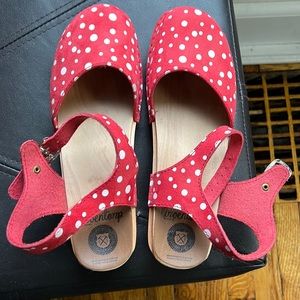 Red polka dot Troentorp clogs!